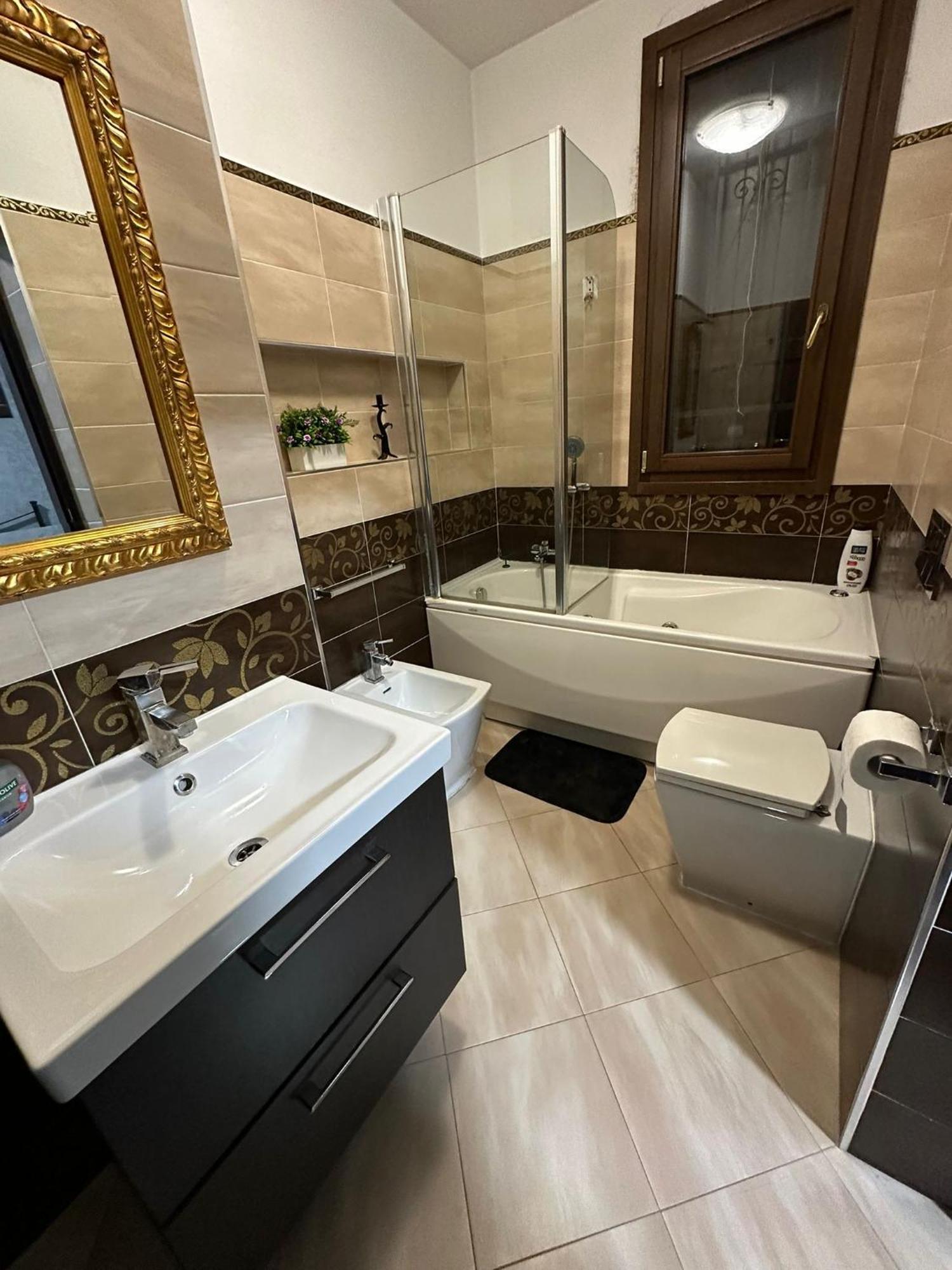 B&B Le Palme Кастель-Маджоре Екстер'єр фото